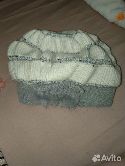 Шапка зимняя белая