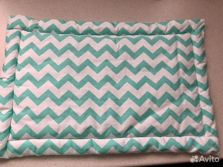Детское одеяло и подушка в кроватку