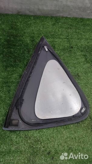 Стекло (форточка) заднее левое Ssangyong Rexton 2