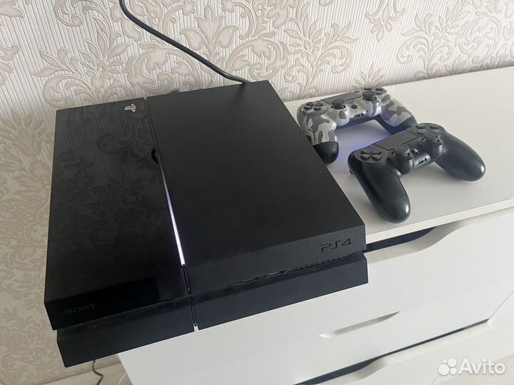 Sony PS4 fat прошитая / 2450 игр бесплатно