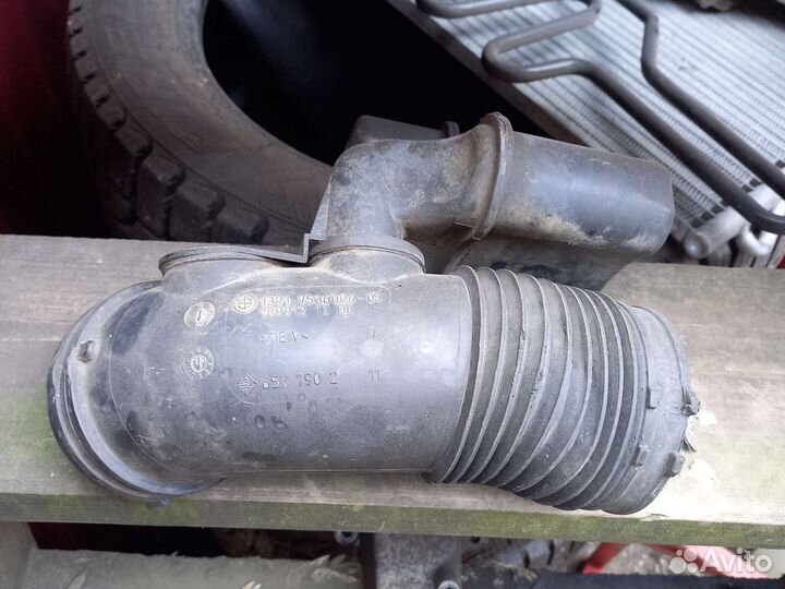 Патрубок воздушного фильтра BMW N52 B25