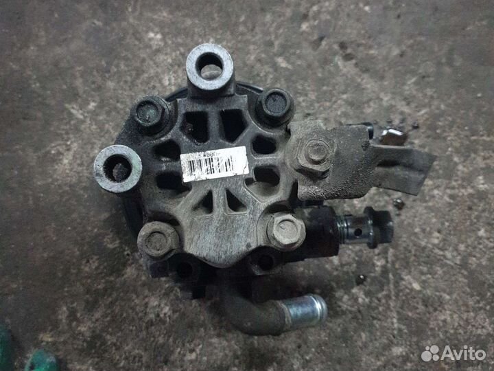 Насос гур руля тойота авенсис т250 2.0