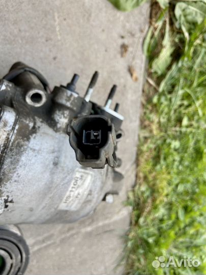 Компрессор кондиционера Honda accord 7