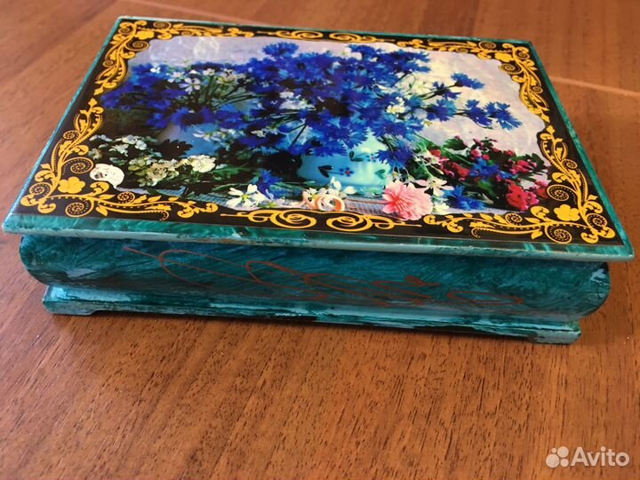 Шкатулка для ювелирных украшений