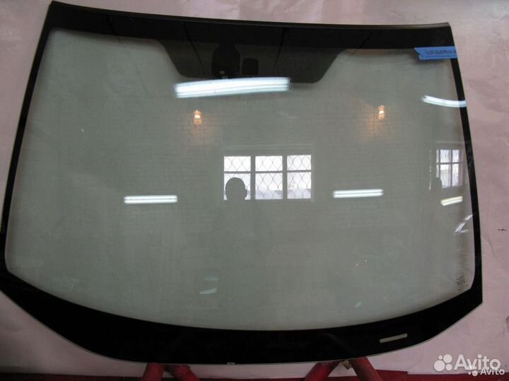 Лобовое стекло Рено Дастер