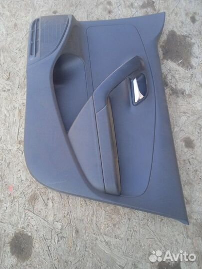 Обшивка карта двери передняя правая Volkswagen