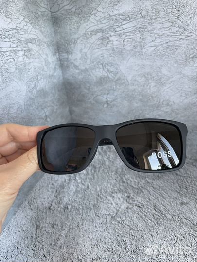 Солнцезащитные очки мужские Boss
