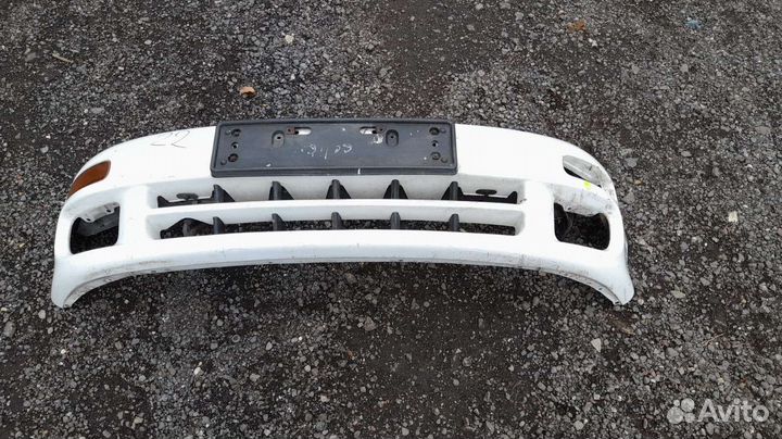 Toyota Celica ST182 ST183 Бампер передний всборе