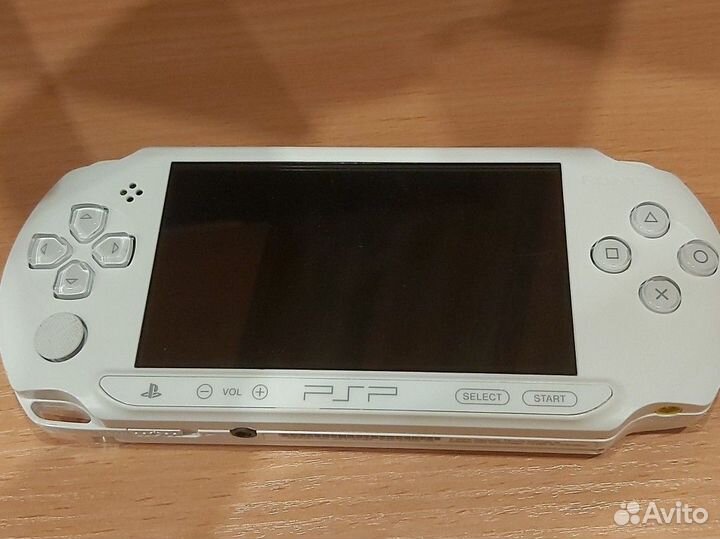 Sony PSP E1000 белая