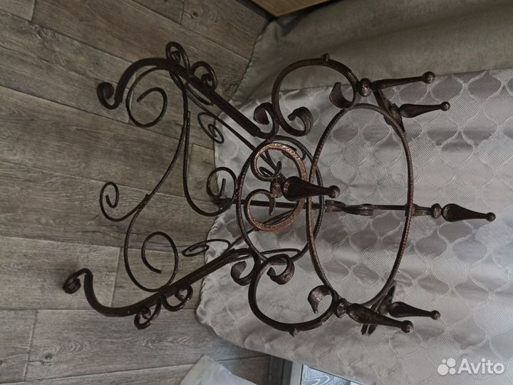 Подставка для цветов напольная металлическая