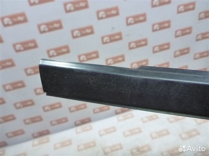 Уплотнитель стекла двери бархотка передний правый