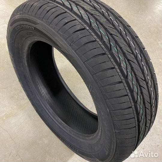 Tracmax X-Privilo H/T 225/70 R16