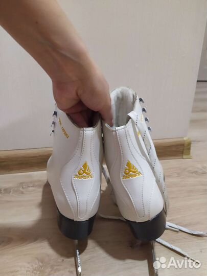 Коньки фигурные новые 38 размер