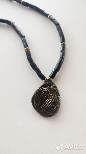 Бусы унисекс укороченные на резинке