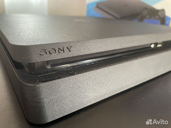 Sony PlayStation 4 Slim 500 гб 2 джойстика и игра