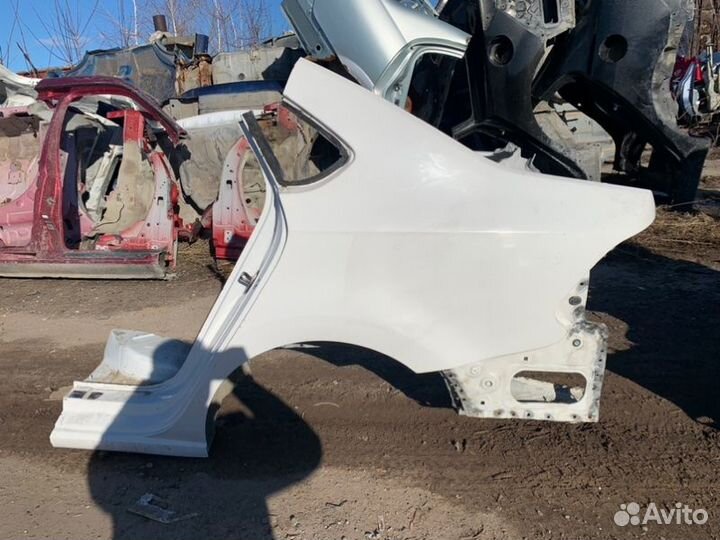 Крыло заднее левое Volkswagen Polo sedan (MK5)
