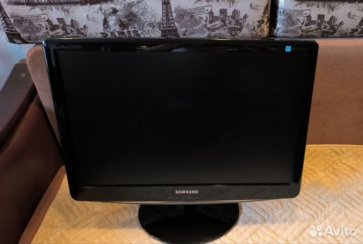 Монитор Samsung B2230 W