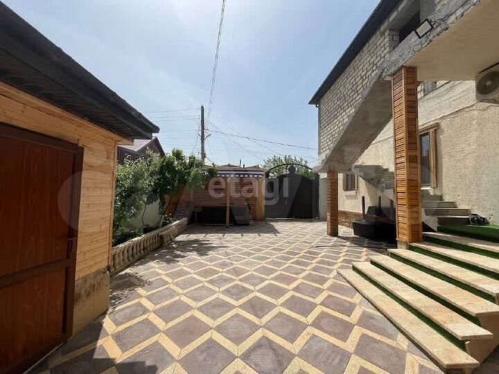 Дом 187 м² на участке 10 сот.