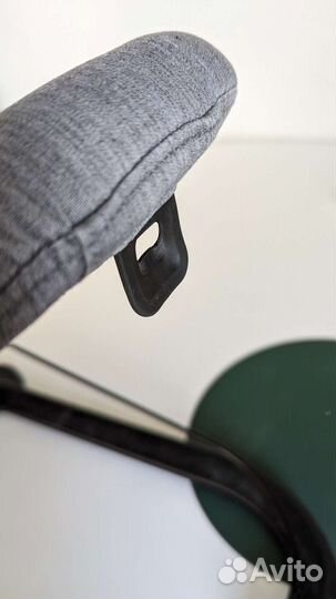 Шезлонг stokke steps bouncer