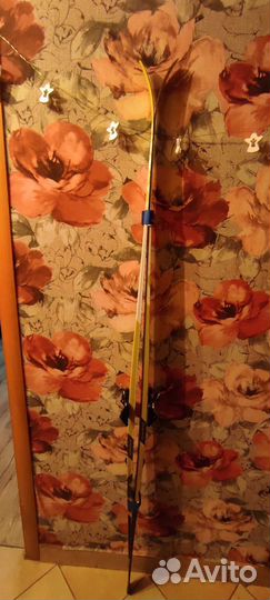 Лыжи беговые 200 и палки 135