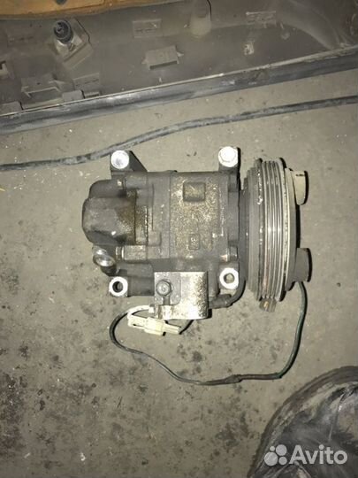 Компрессор кондиционера Mazda Demio DW3W B3ME 2000