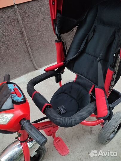 Детский велосипед с ручкой