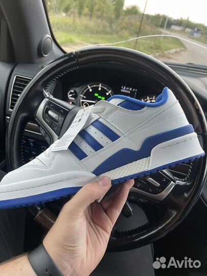 Adidas forum low