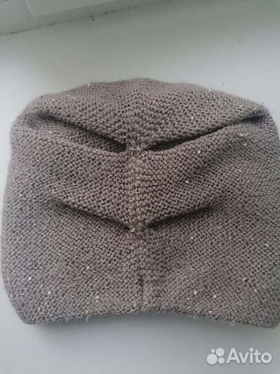 Шапочка женская, украшена мехом норки, с блёстками