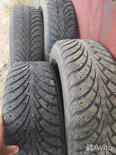 Goodyear UltraGrip 205/55 R16 T