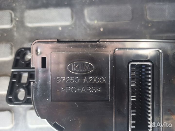 Блок управления кондиционера Kia Ceed JD (2)