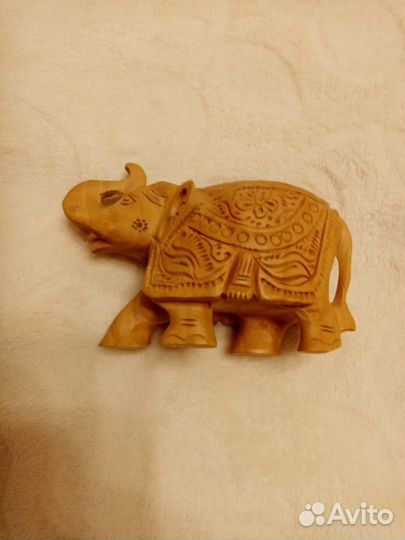 Слон с индии