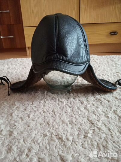 Кожаная шапка