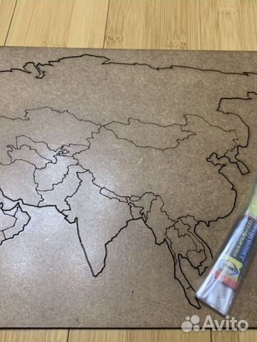 Карта мира из дерева