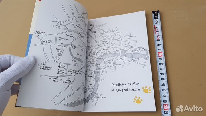 Paddington's Guide to London, Michael Bond (2011)