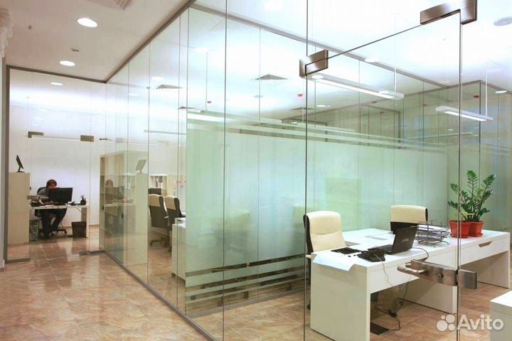 Стеклянные офисные перегородки
