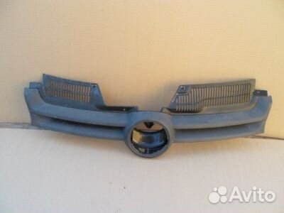 Решетка радиатора Volkswagen Golf 5 2004-2009