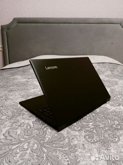 Ноутбук Lenovo i5-7th/8-256ssd