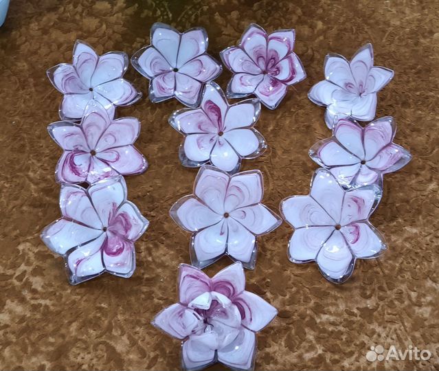 Стеклянные цветы -плафоны для люстры