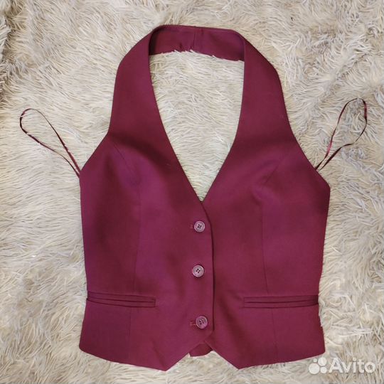 Бордовая жилетка