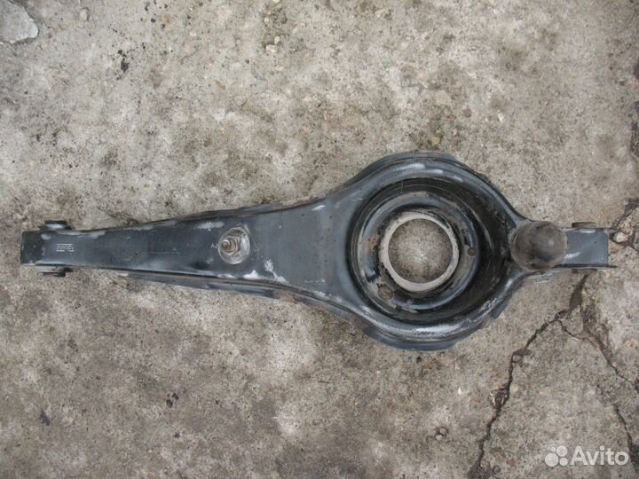 Задний рычаг подпружинный Ford Focus 2