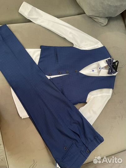 Костюм для мальчика(жилет и брюки) 158 размер