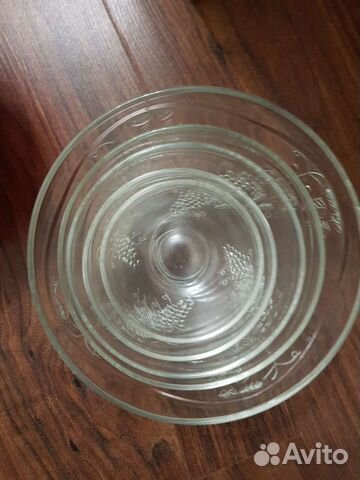 Миски стеклянные с крышкой