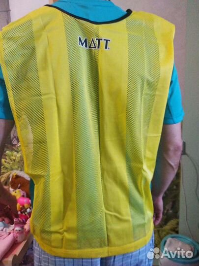 Футбольные накидки и гетры