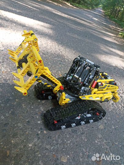 Lego Technic 42094 Гусеничный погрузчик