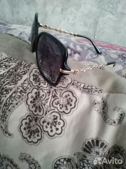 Очки от солнца женские
