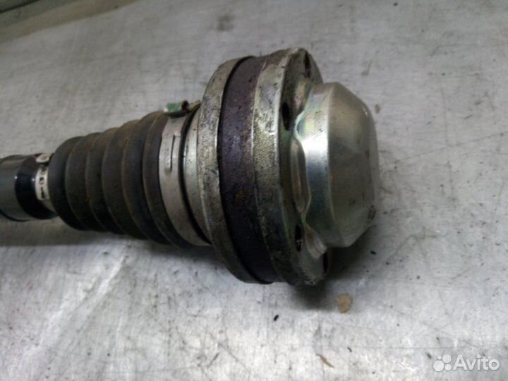 Привод в сборе передний правый Skoda Yeti