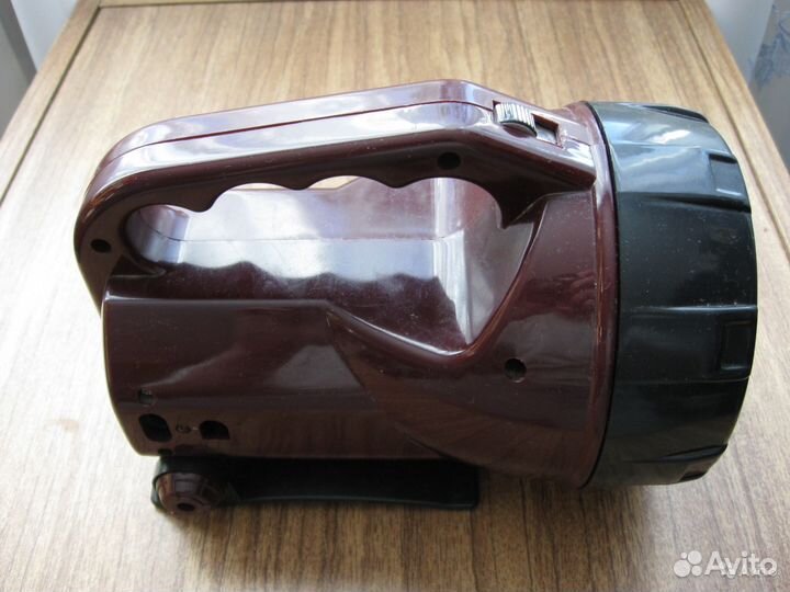 Фонарь-прожектор