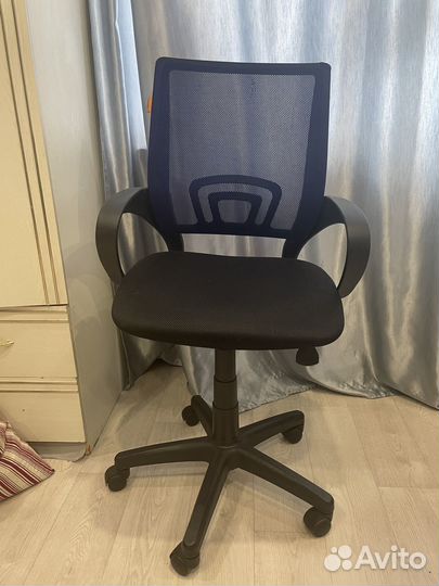 Компьютерное кресло б/у