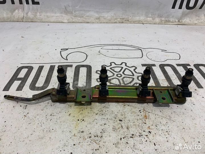 Рампа с форсунками Nissan Almera Classic B10 QG16