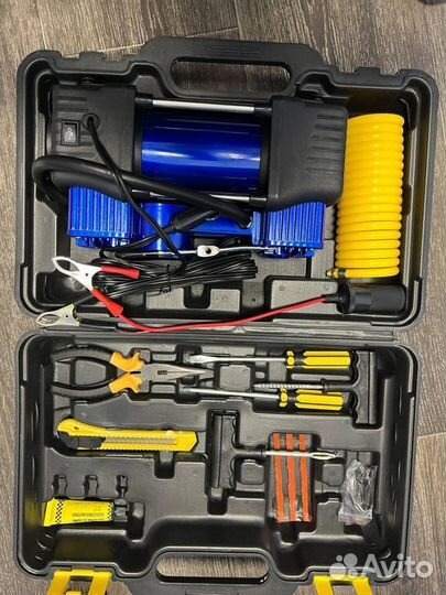 Набор автомобилиста (компрессор автомобильный)